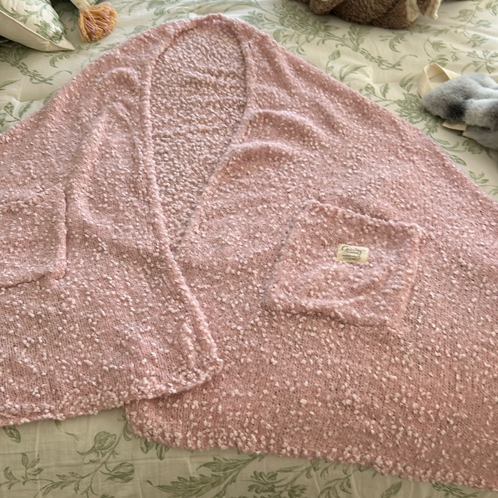 Beautiful new blush pink knitted chenille shawl with 2 pockets 78 inches x24 “
